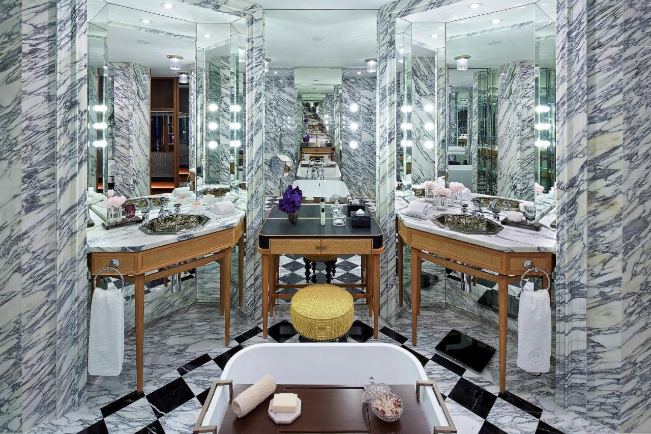 King Room Kowloon Peak View
